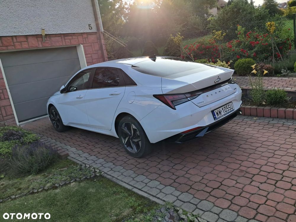 Hyundai Elantra 1.6 Executive - 4