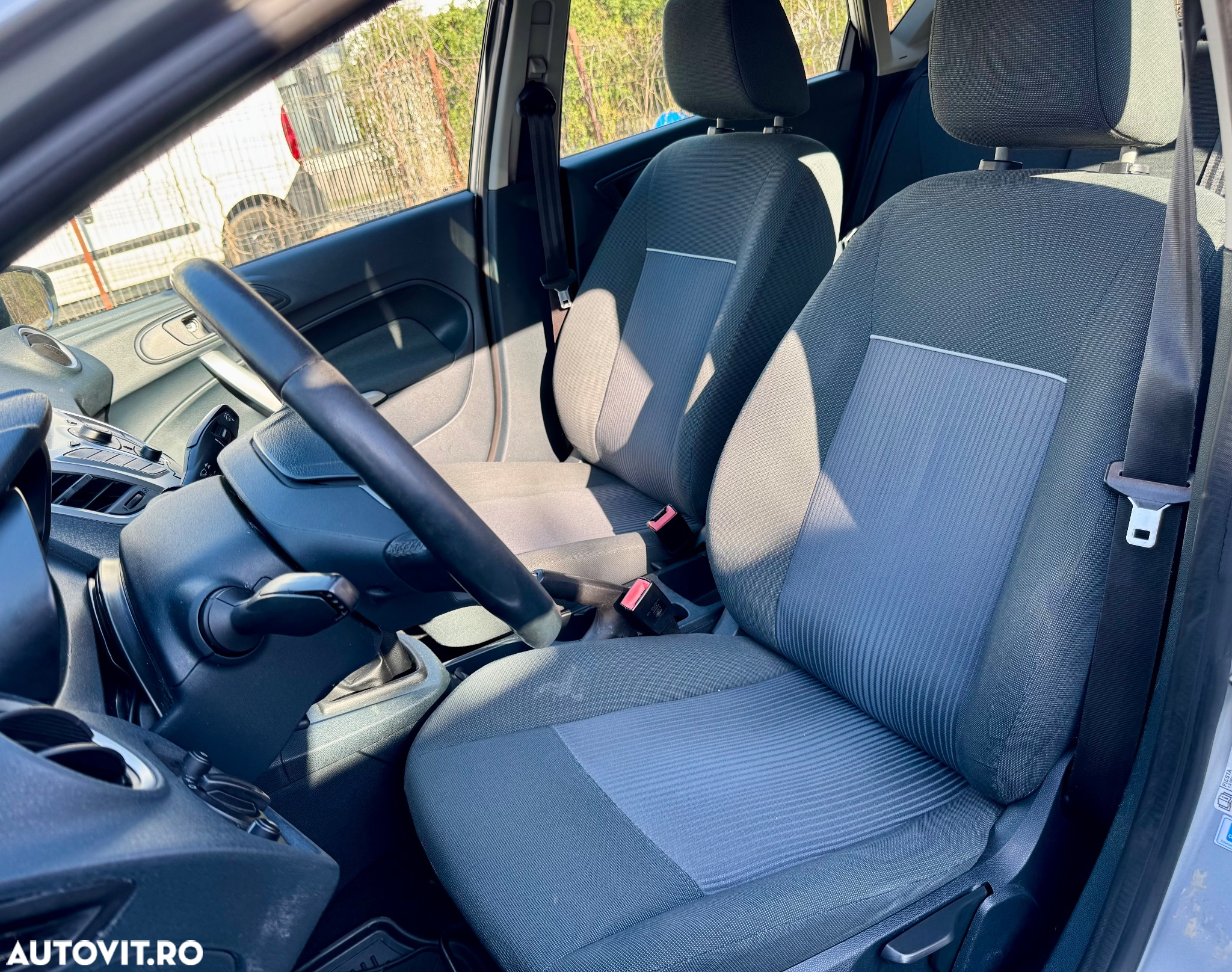 Ford Fiesta 1.4 TDCi Ambiente - 6