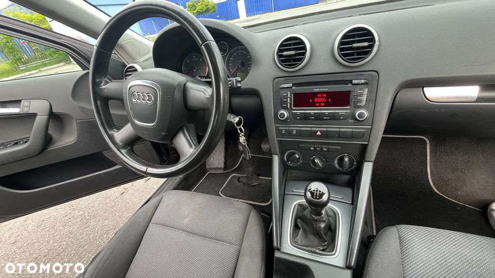 Audi A3 Sportback 1.6 TDI DPF Attraction - 16