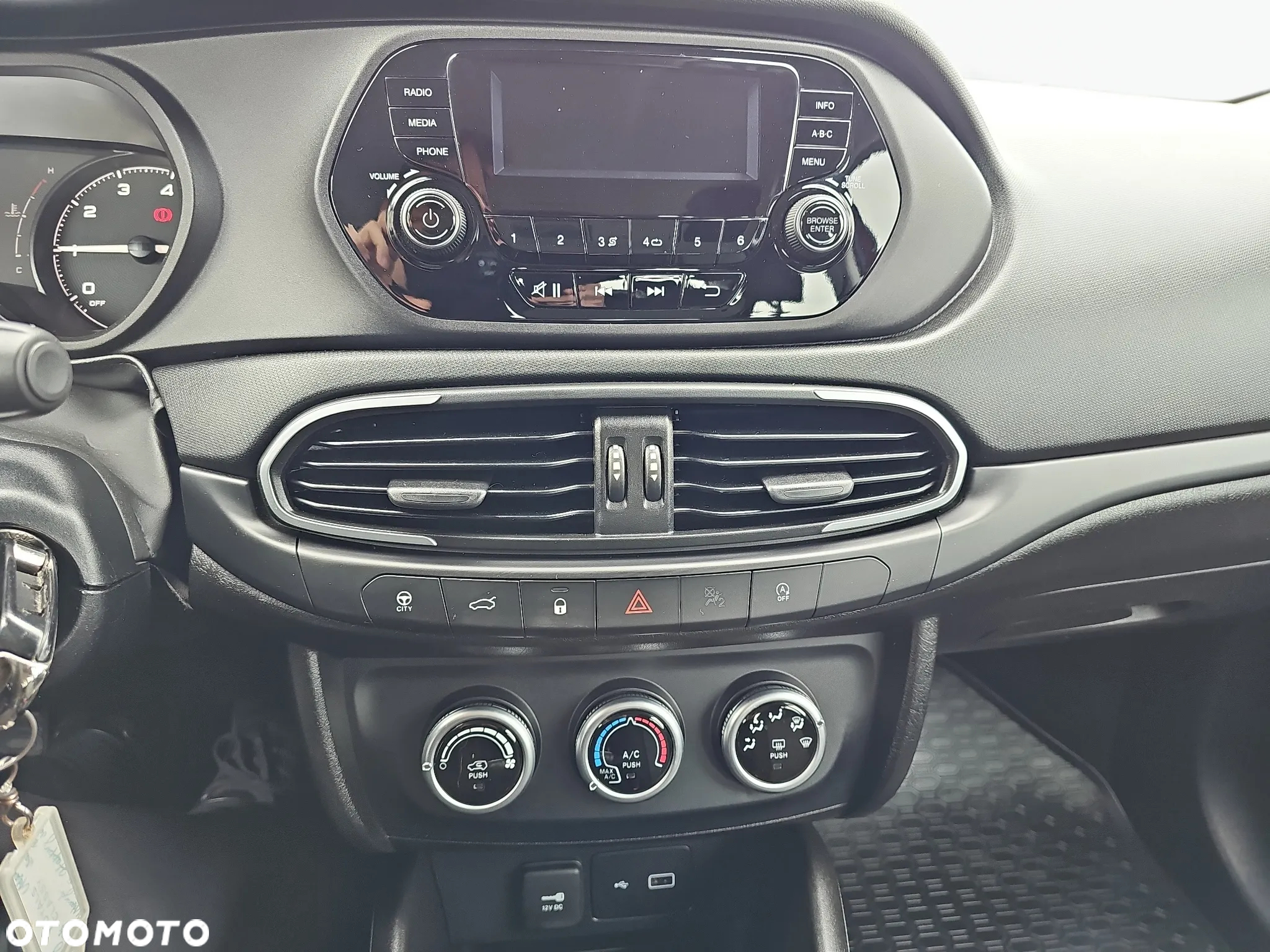 Fiat Tipo 1.0 T3 - 24