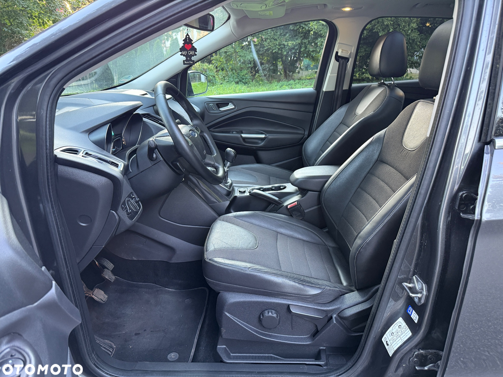Ford Kuga 2.0 TDCi 4WD Titanium - 27