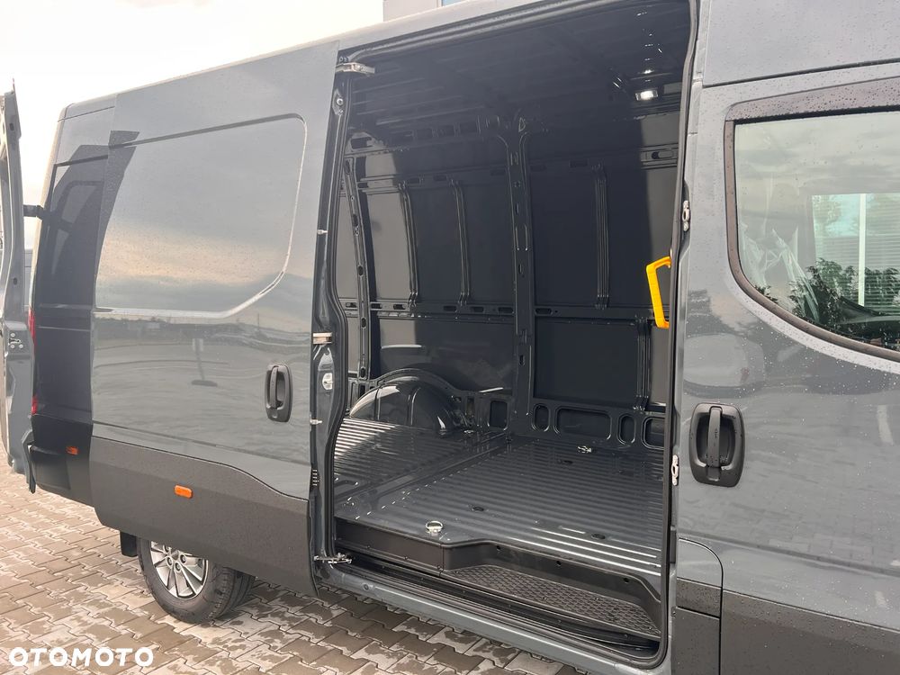 Iveco HIT SPRZEDAŻY,DOSTĘPNY OD RĘKI,kubatura 12m3 - 9