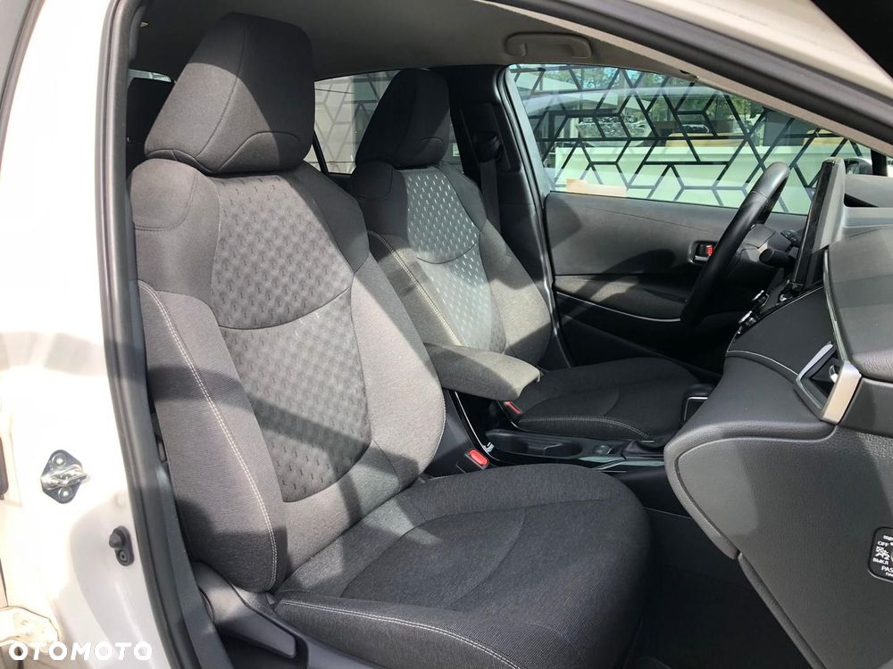 Toyota Corolla 1.8 Hybrid Style - 24