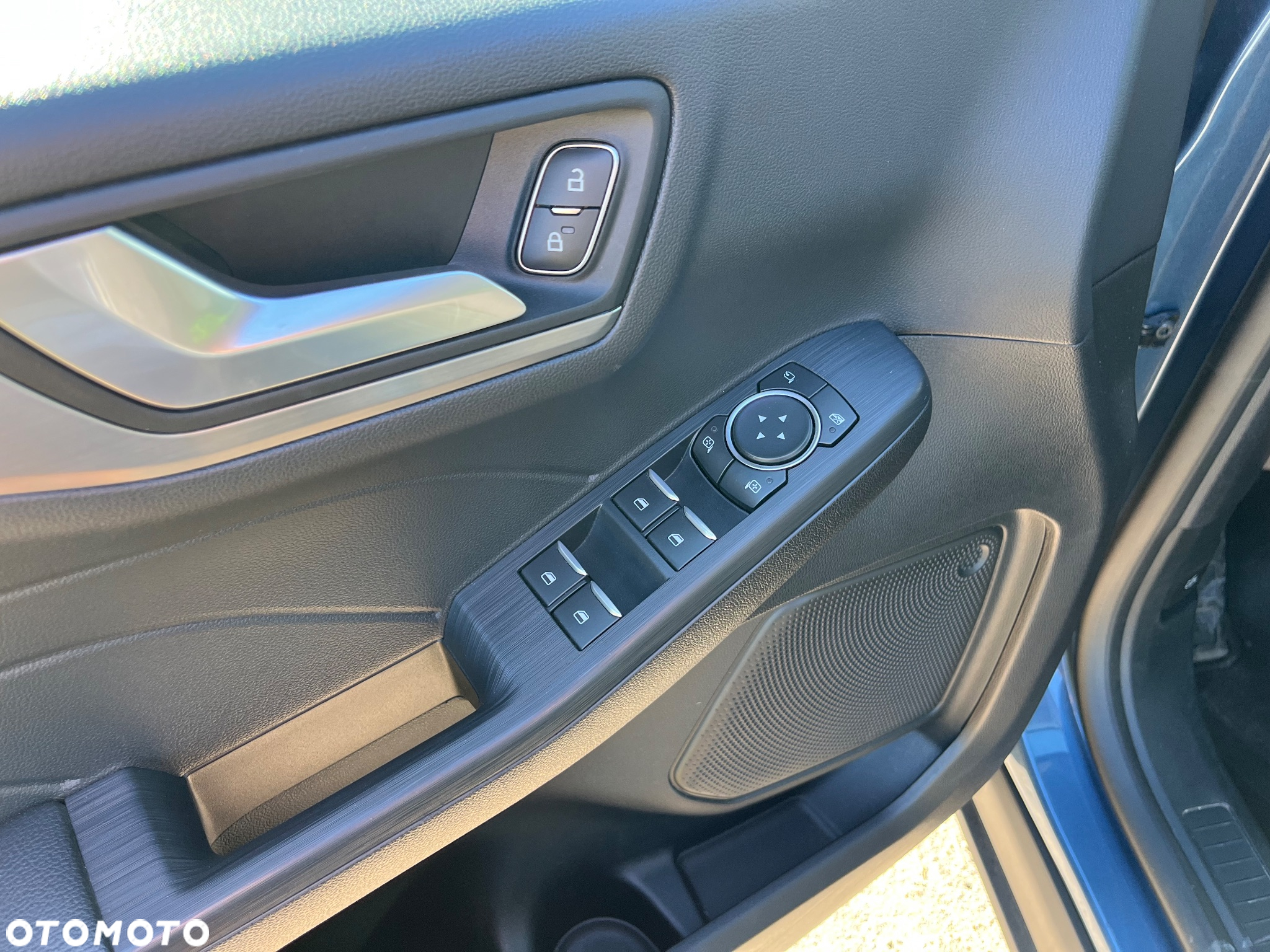 Ford Kuga 2.5 FHEV AWD Titanium - 12
