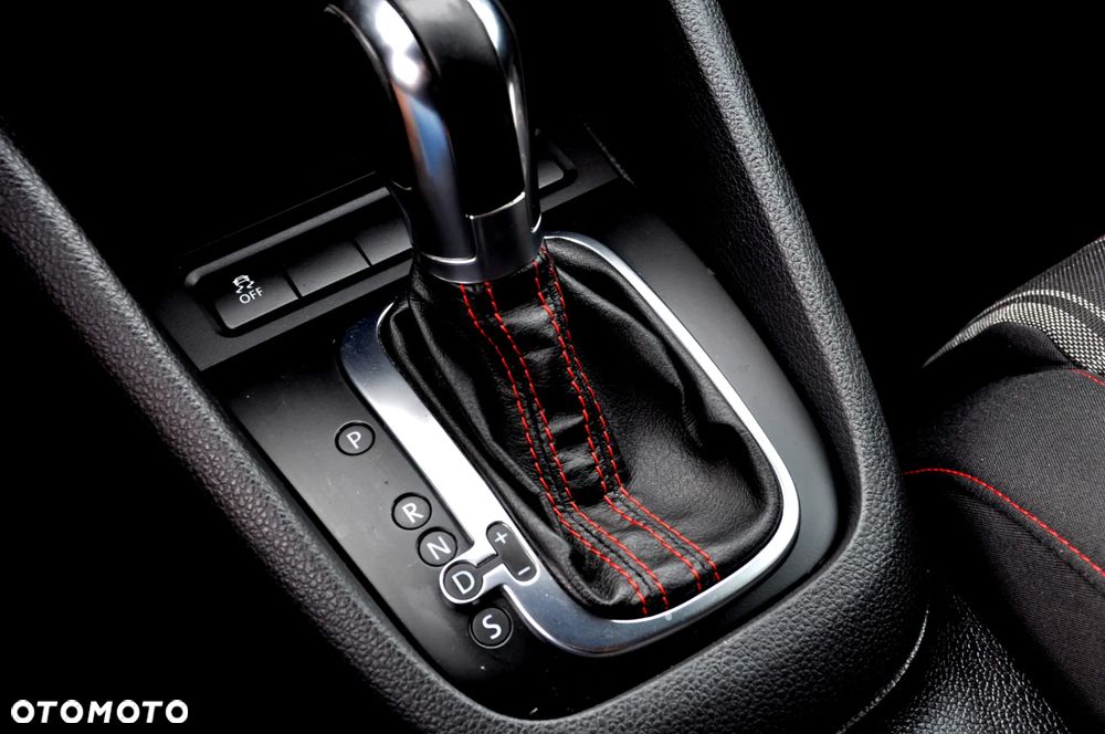 Volkswagen Golf 2.0 GTI DSG - 35
