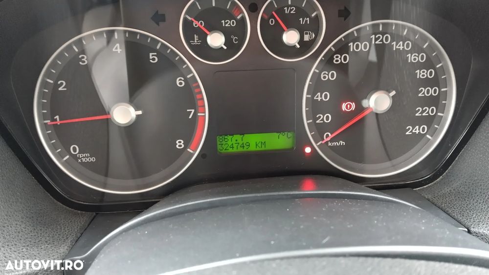 Ford Focus 1.6 16V Titanium - 10