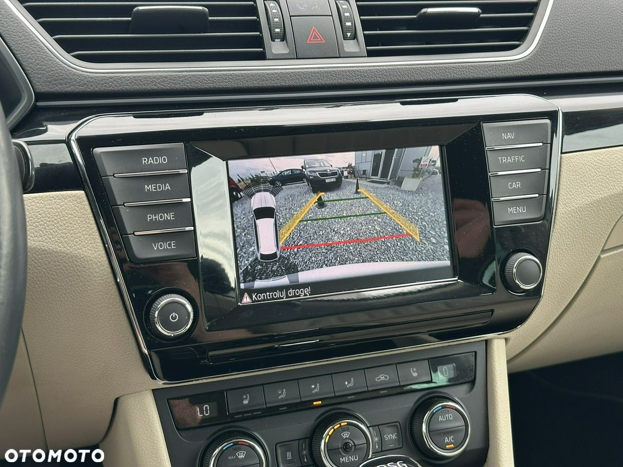 Skoda Superb Combi 2.0 TDI DSG L&K - 21
