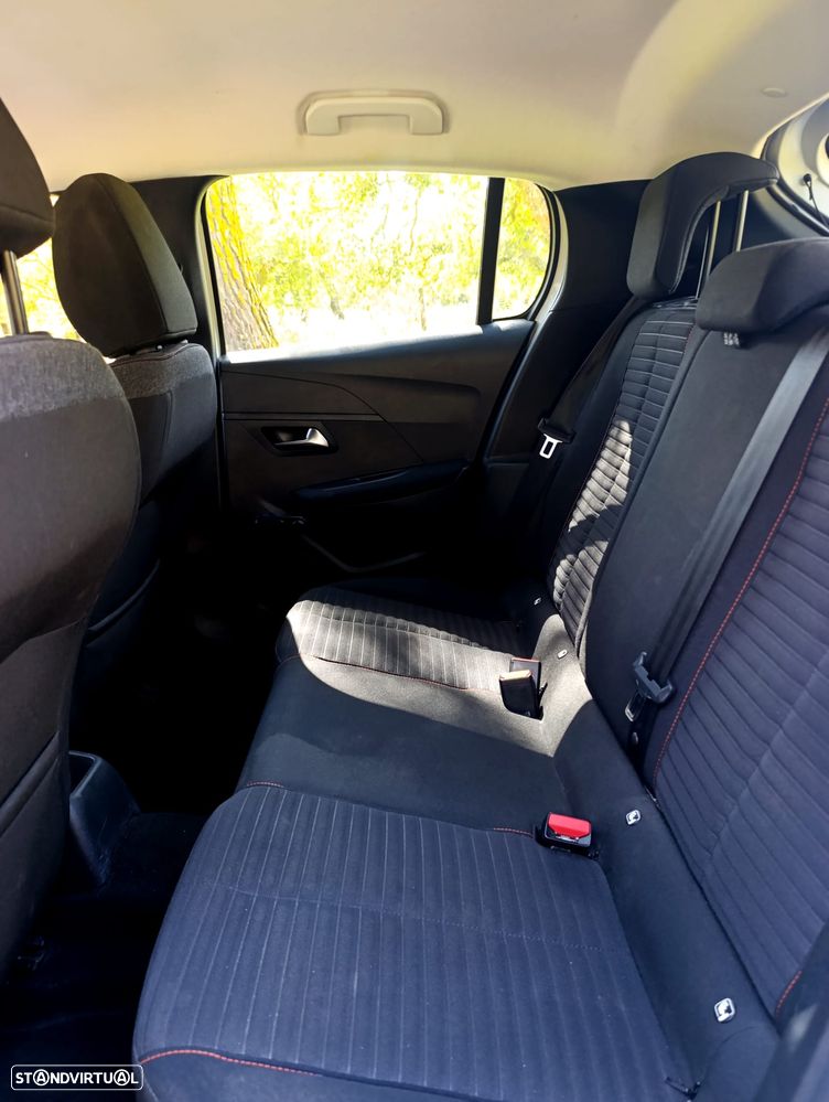 Peugeot 208 1.2 PureTech Active - 8