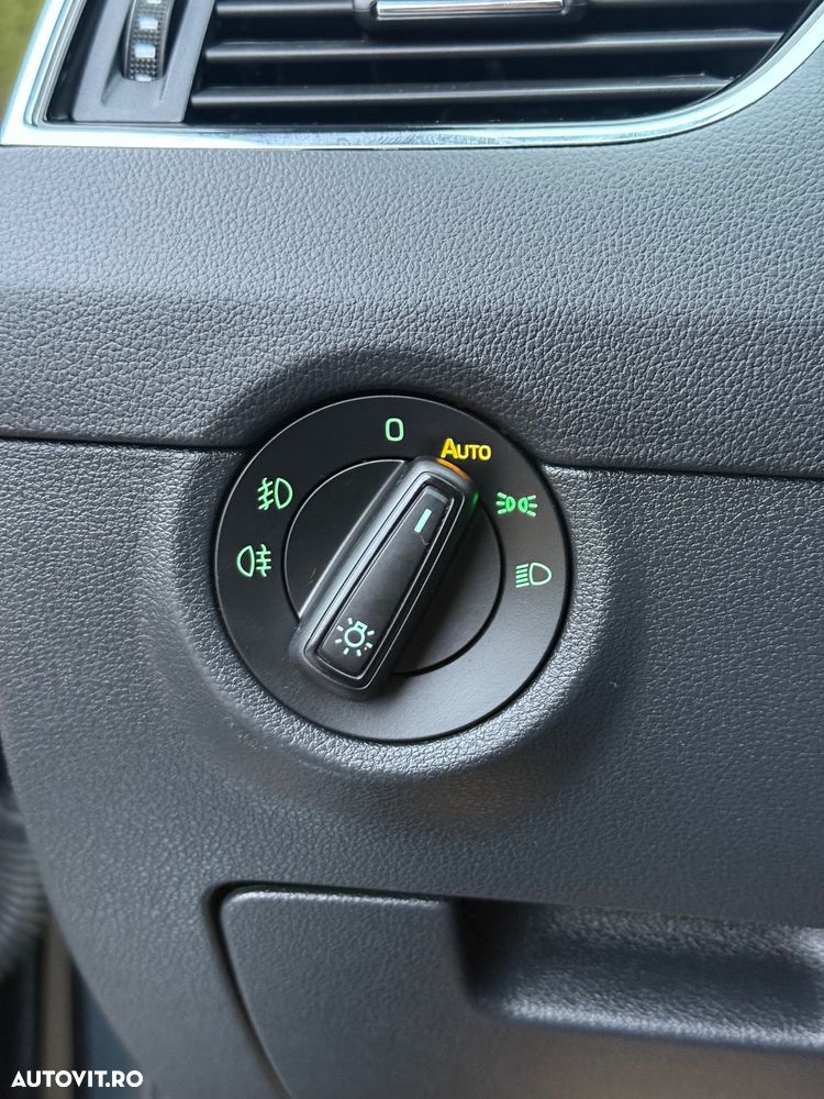 Skoda Octavia 2.0 TDI DSG Soleil - 10