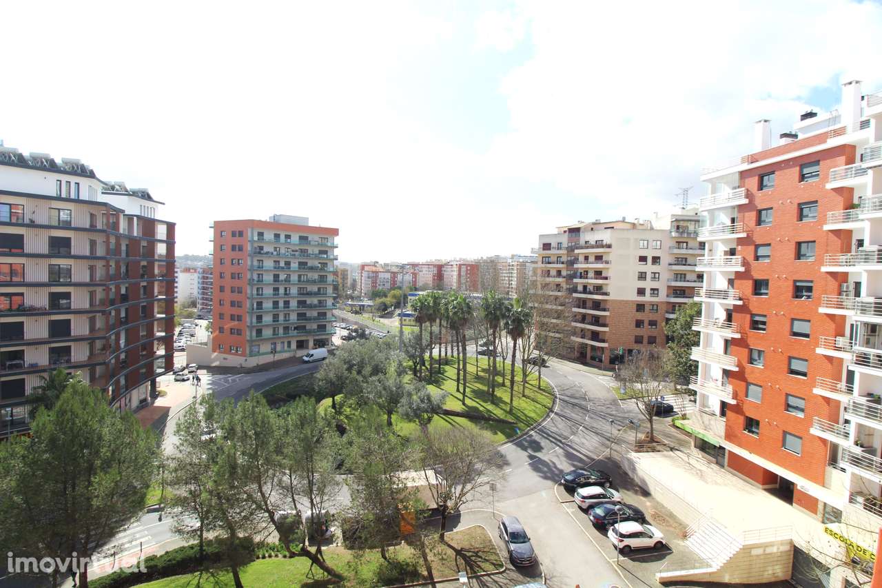 COLINAS DO CRUZEIRO -  T3 com 150 m² e 4 lugares de garagem! - Grande imagem: 5/28