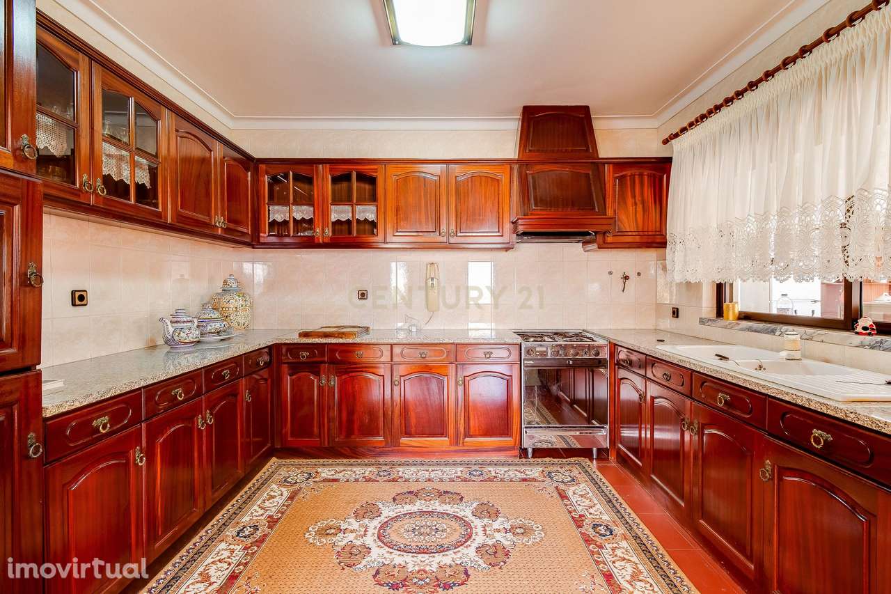 Excelente Moradia T4 localizada num lote de terreno de 934m2, em Vieir - Grande imagem: 5/43