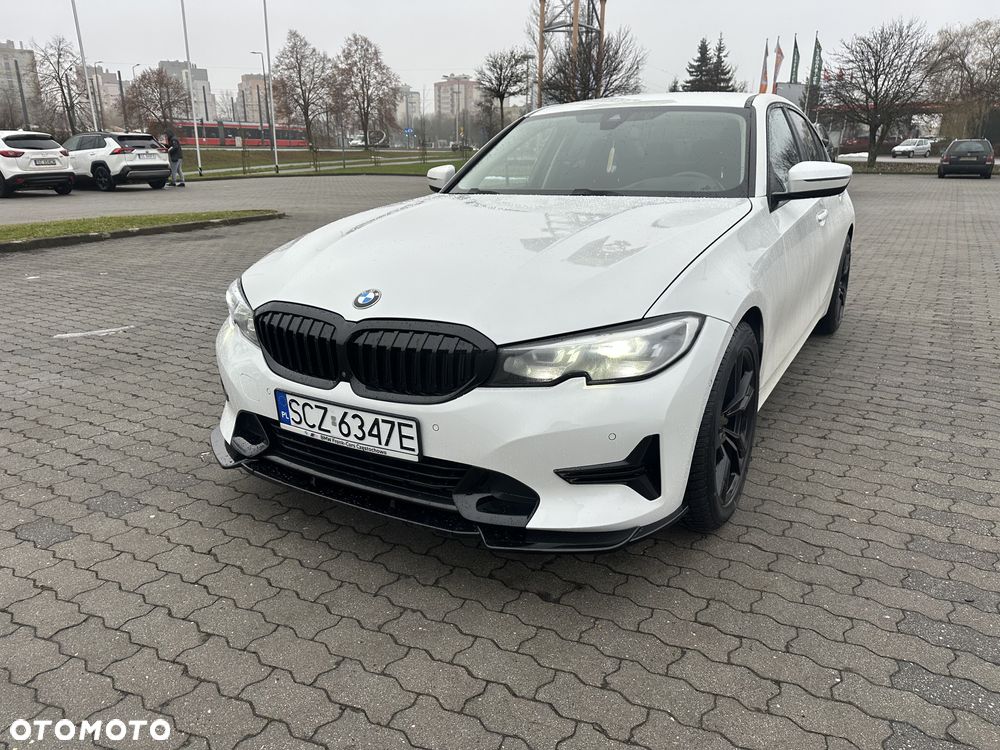 BMW Seria 3 318d MHEV Sport Line - 38
