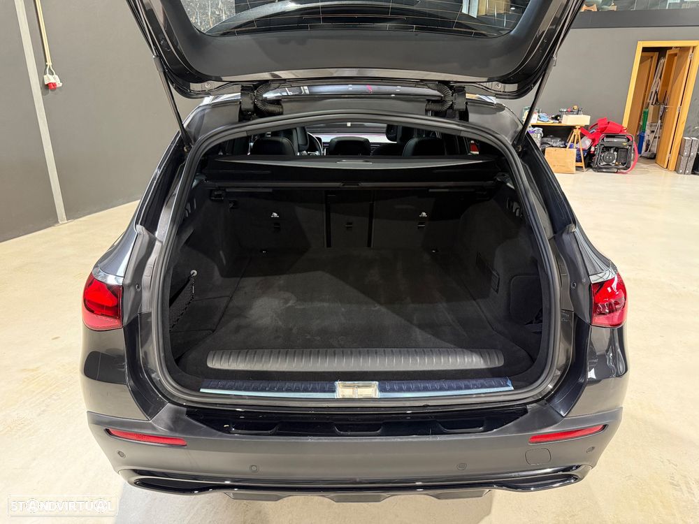 Mercedes-Benz E 300 de 4Matic All-Terrain - 17