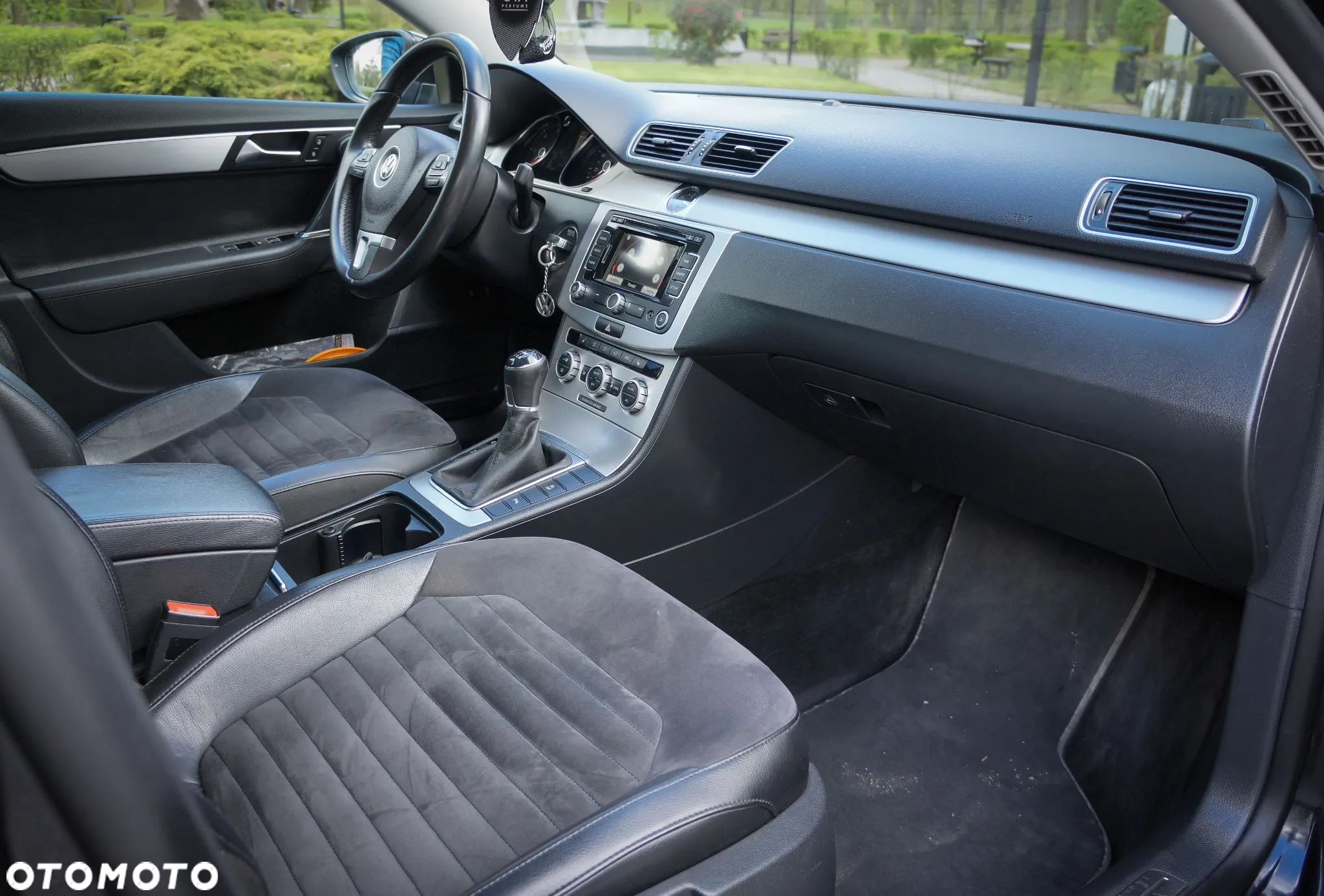 Volkswagen Passat - 19