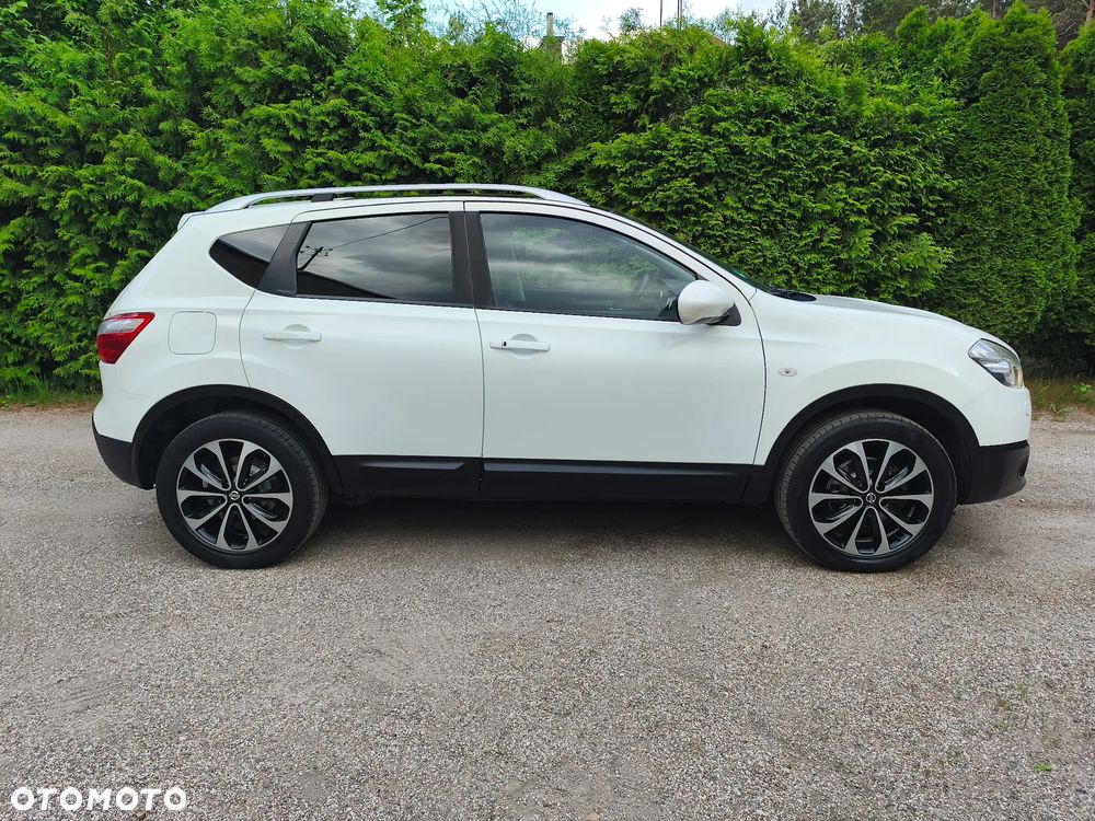Nissan Qashqai 2.0 dCi 4 x 4 DPF tekna - 9