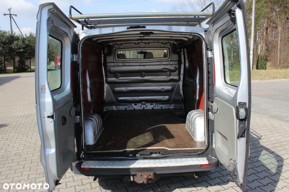 Opel Vivaro - 10