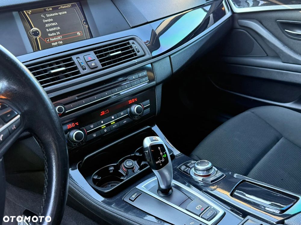 BMW Seria 5 520d Touring - 10