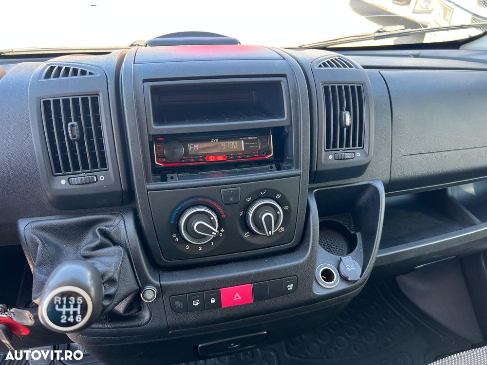 Peugeot BOXER FURGON 2.0D 131CP  MOTOR CU DEFECTIUNI - 13