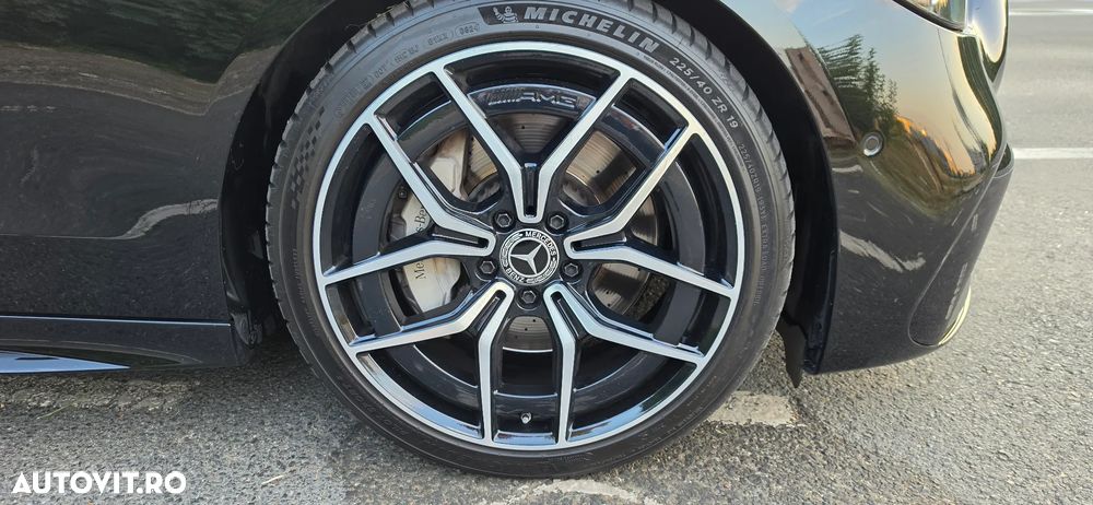 Mercedes-Benz C 300 9G-TRONIC AMG Line - 10