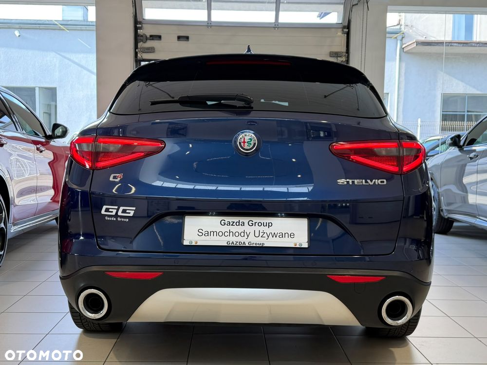 Alfa Romeo Stelvio 2.0 Turbo Q4 - 7