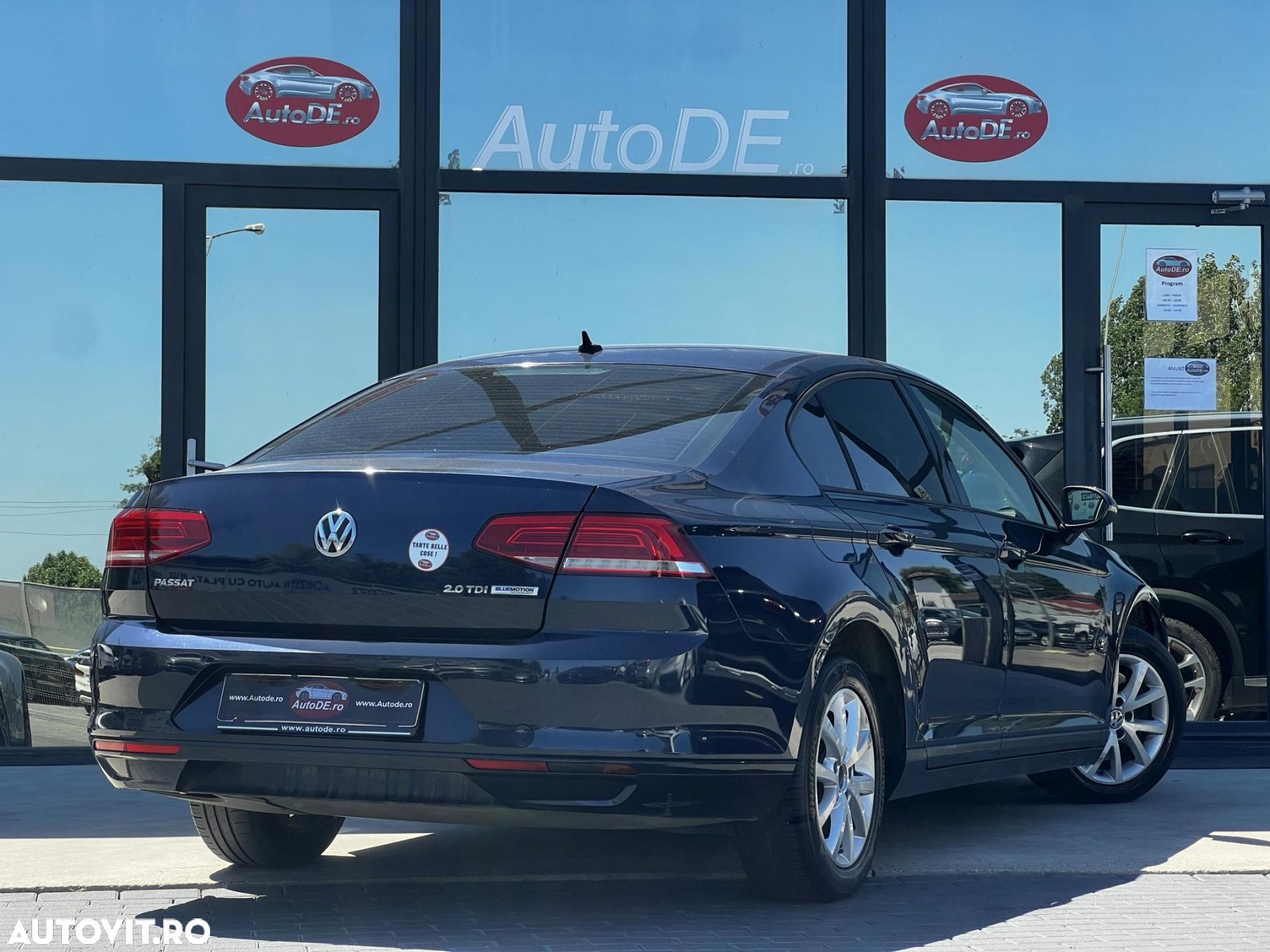 Volkswagen Passat - 4