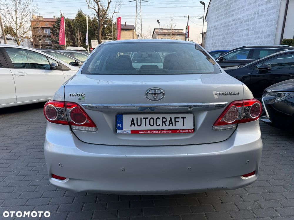 Toyota Corolla 1.6 Premium - 16