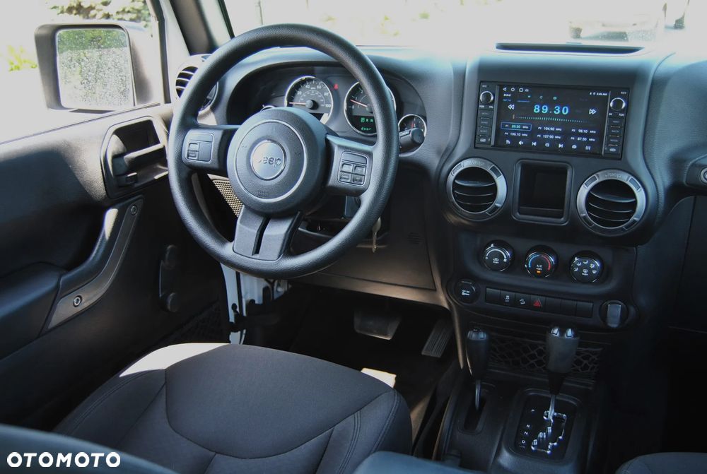 Jeep Wrangler - 11
