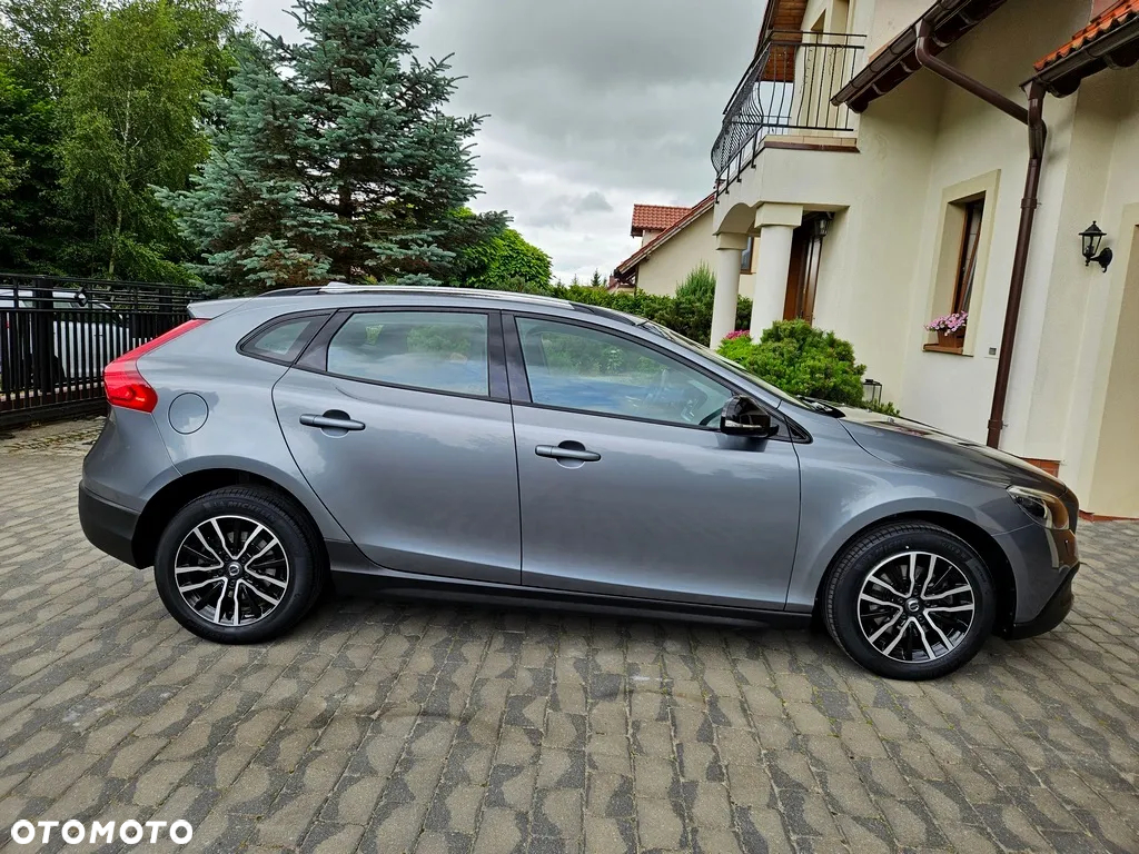 Volvo V40 Cross Country - 5
