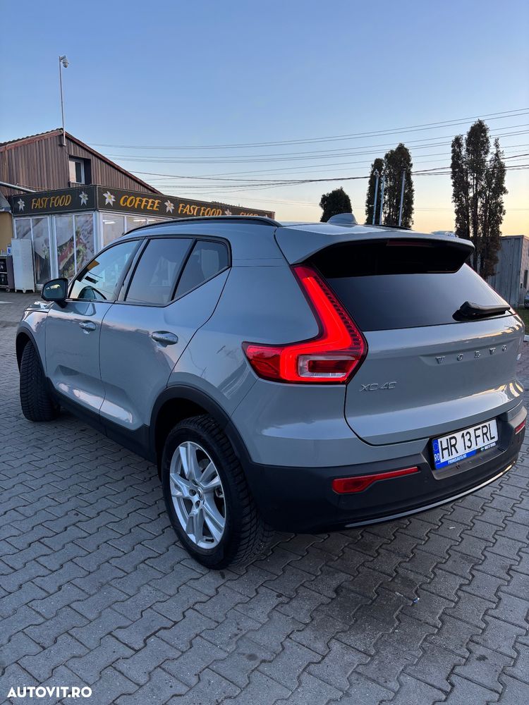 Volvo XC 40 B3 AT FWD MHEV Core - 4