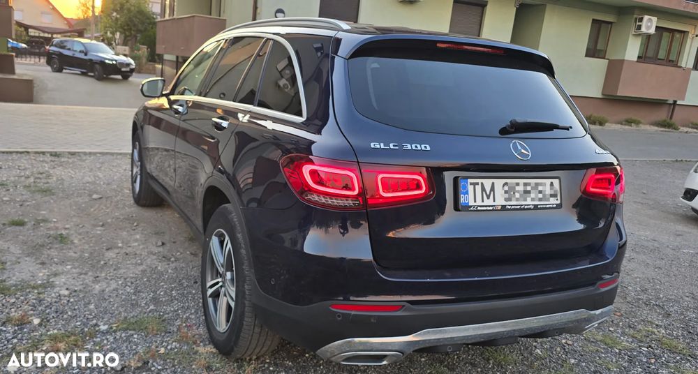 Mercedes-Benz GLC 300 4MATIC - 8