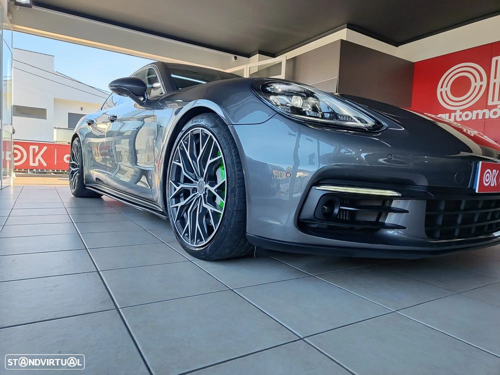 Porsche Panamera 4 E-Hybrid Platinum Edition - 2