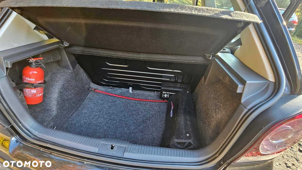 Volkswagen Polo - 8