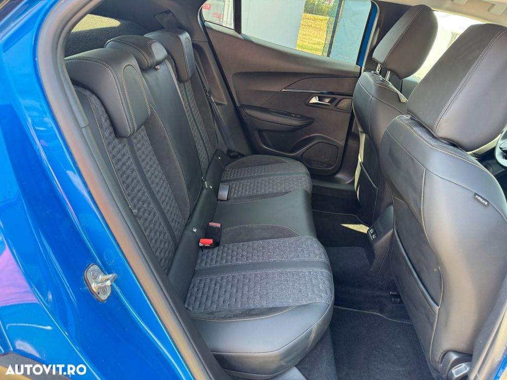 Peugeot 2008 1.2 L PureTech STT EAT8 Allure - 7