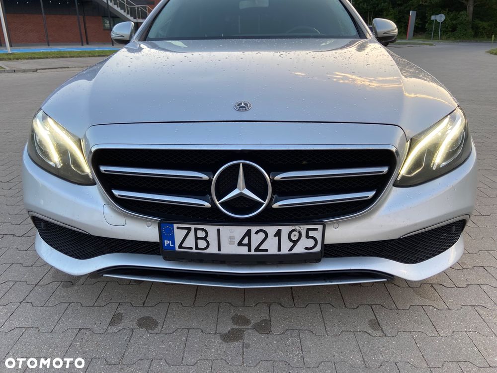 Mercedes-Benz Klasa E 220 d 9G-TRONIC Exclusive - 8