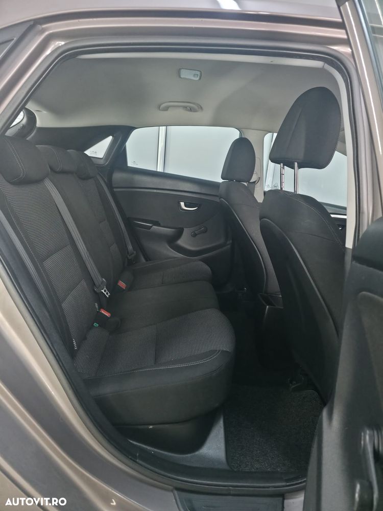 Hyundai i30 1.4 MPi Comfort+ - 15