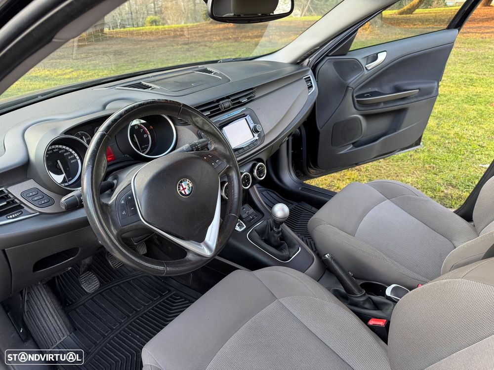 Alfa Romeo Giulietta 1.4 T M-air Distinctive - 14