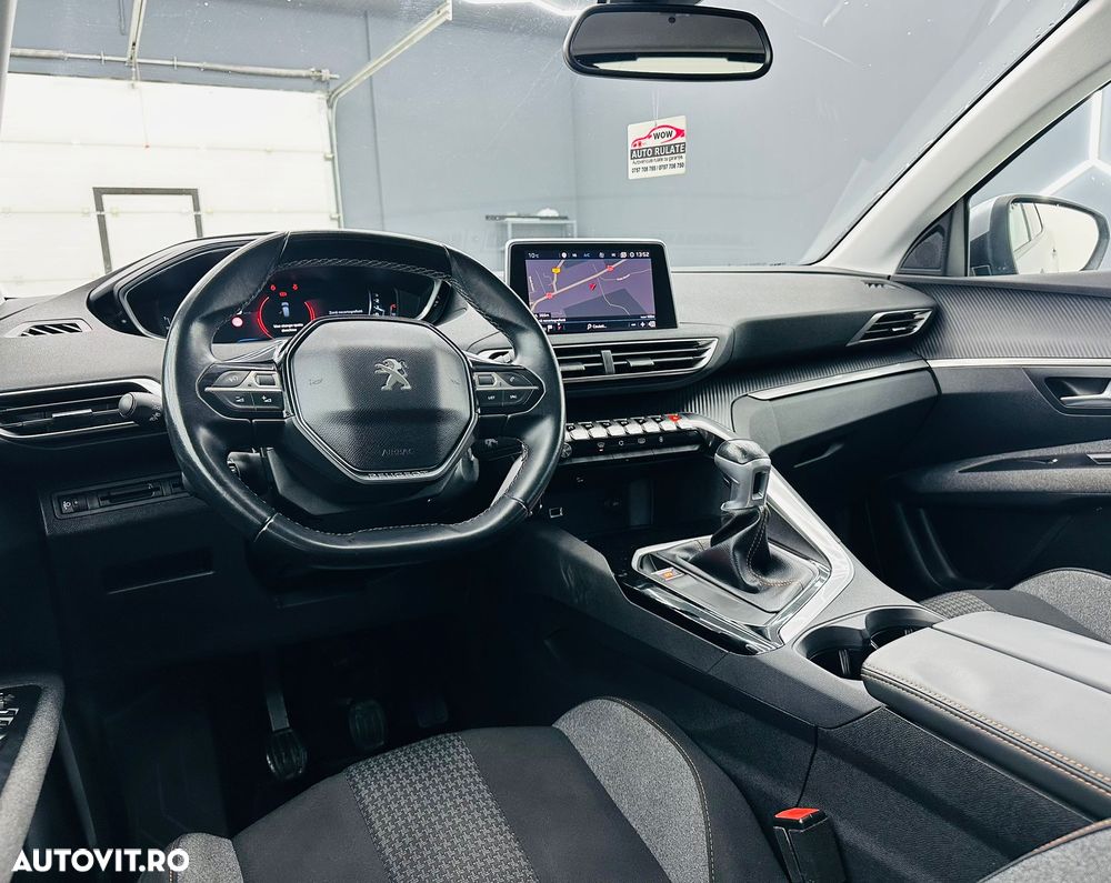 Peugeot 3008 1.2 PureTech Turbo S&S Active - 19