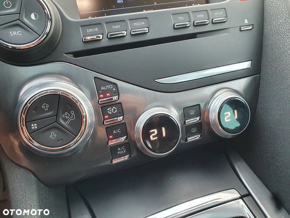 DS Automobiles DS 5 - 17