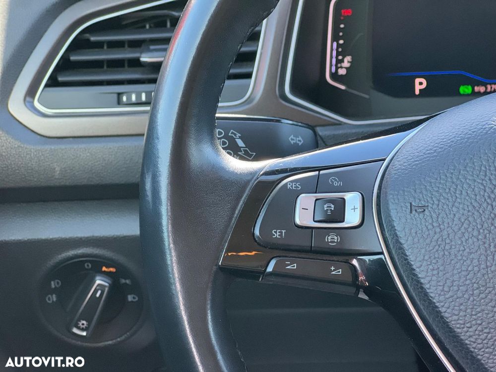 Volkswagen T-Roc 1.5 TSI DSG Design - 17