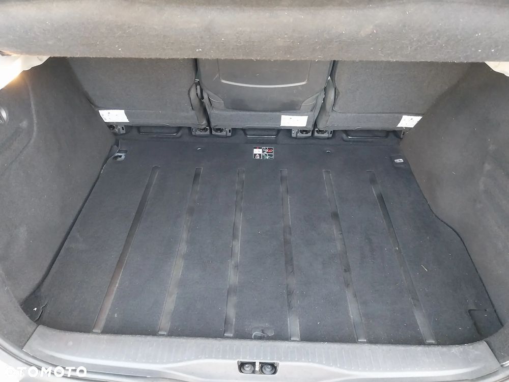 Renault Scenic 1.6 16V Confort Privilege - 12