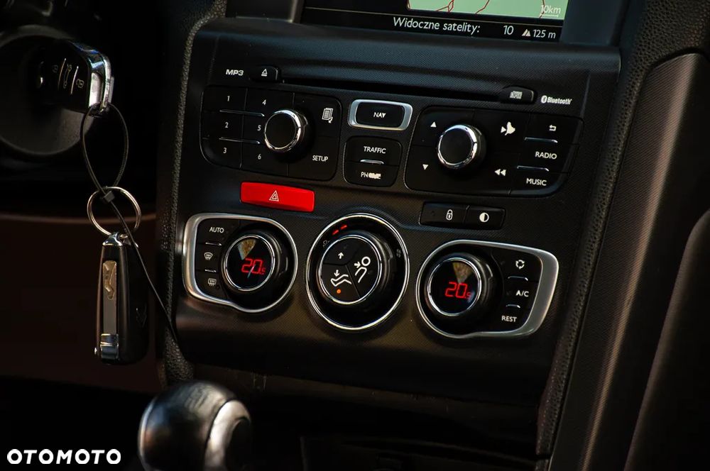 Citroën DS4 HDi 165 SoChic - 21