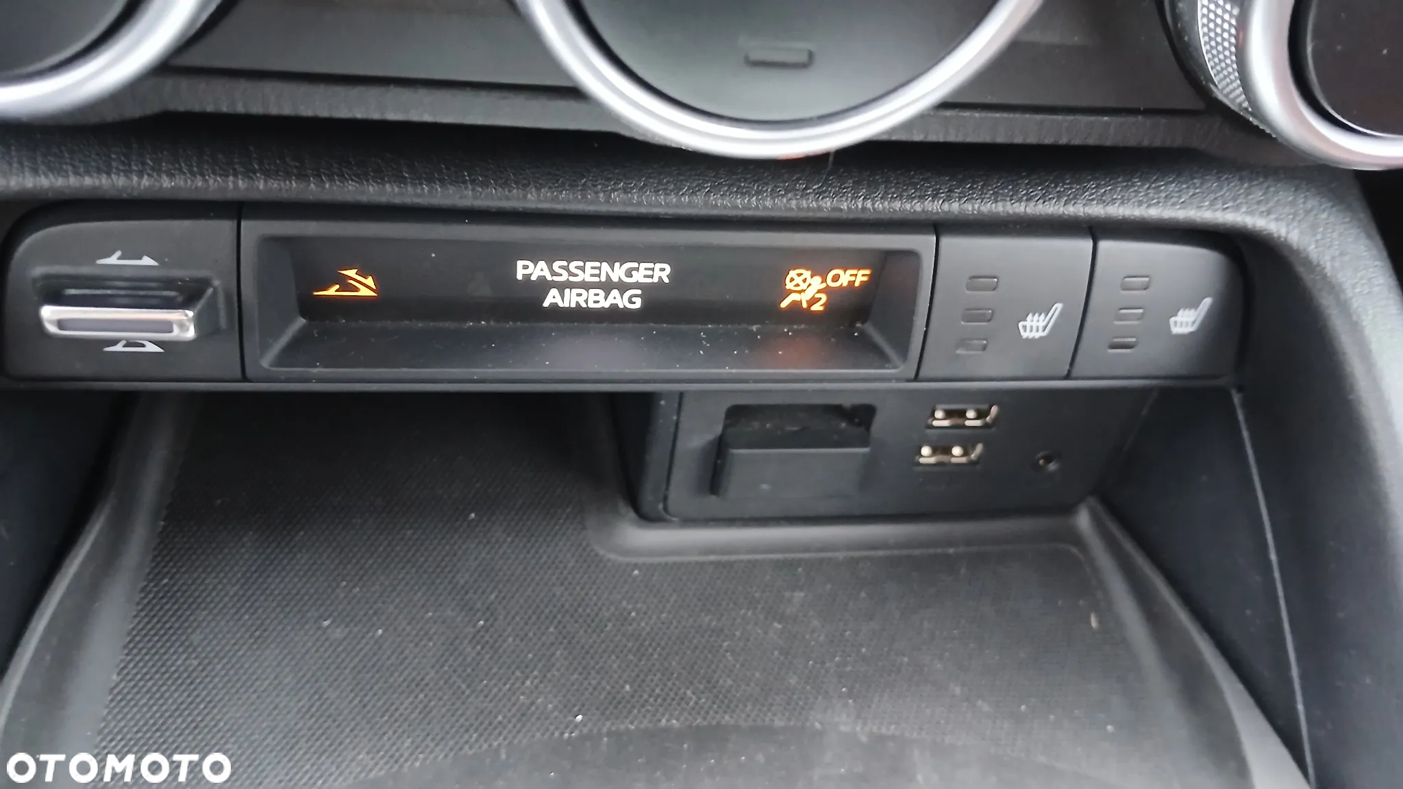 Mazda MX-5 SKYACTIV-G 160 SAKURA - 25