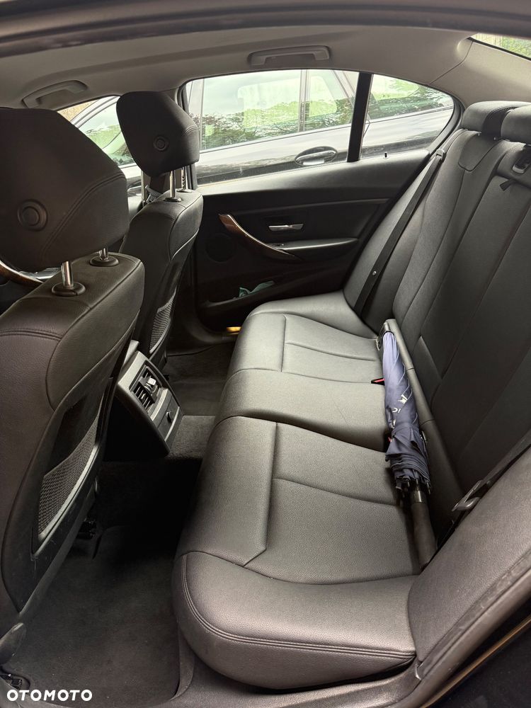 BMW Seria 3 325d - 9