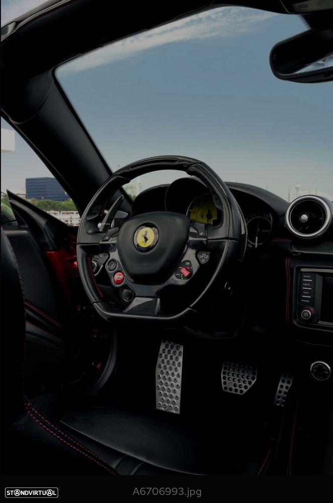 Ferrari California T - 33