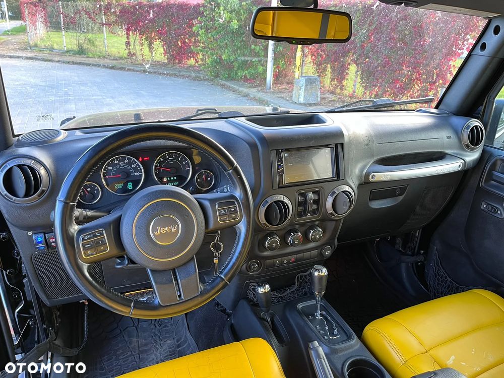 Jeep Wrangler - 8