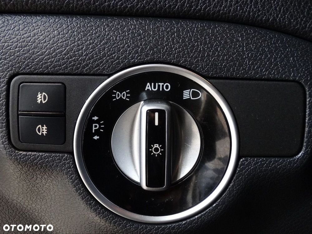 Mercedes-Benz GLA - 11