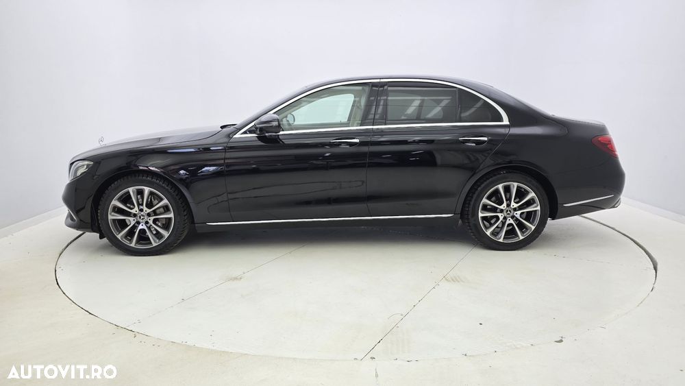 Mercedes-Benz E - 10