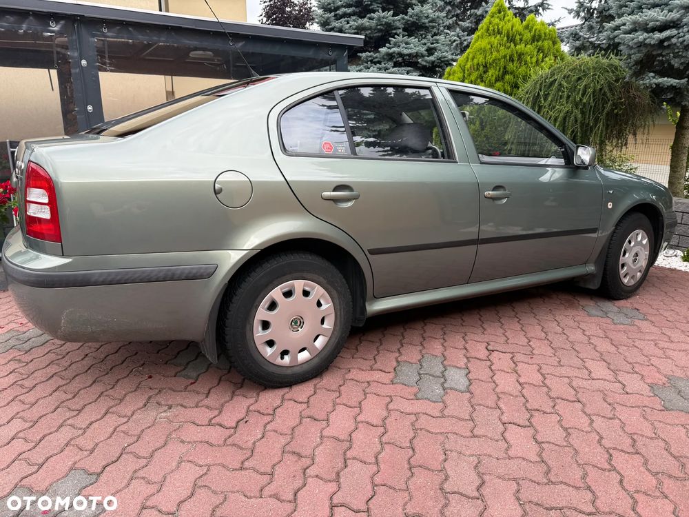 Skoda Octavia 1.4 Ambiente - 1