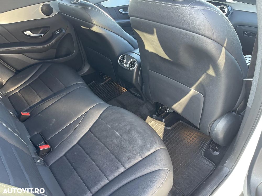 Mercedes-Benz GLC 250 4MATIC 9G-TRONIC AMG Line - 27