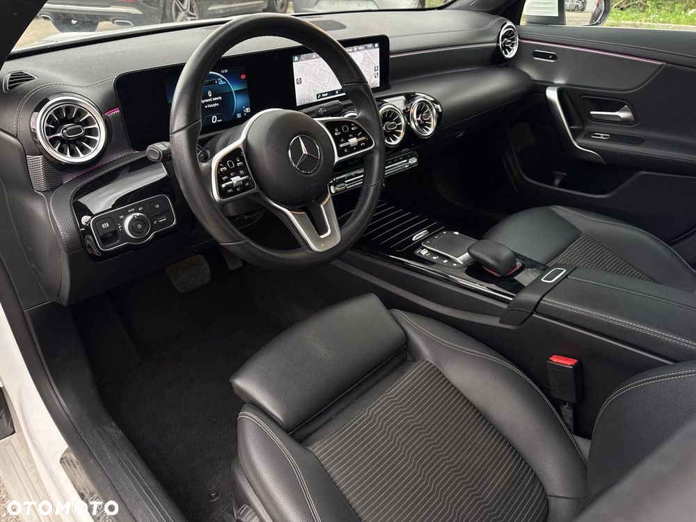 Mercedes-Benz CLA - 26